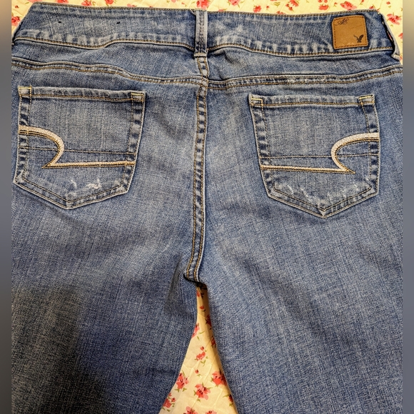 💥5 for 25 💥 American Eagle Artist distressed crop jeans 👖size 12 - Picture 6 of 16